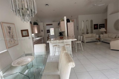 Villa ou maison à vendre à Delray Beach, Floride: 3 chambres, 173.17 m2 № 2067496 - photo 12