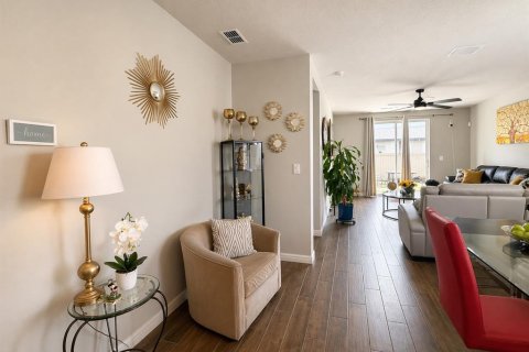 House in Winter Haven, Florida 4 bedrooms, 157.38 sq.m. № 2098956 - photo 12