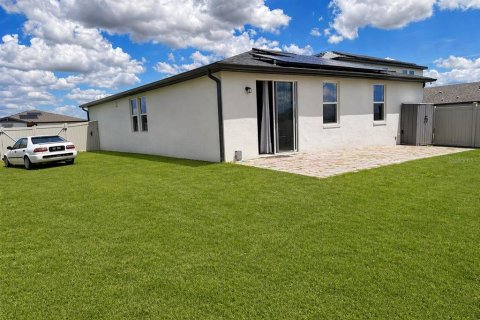 House in Winter Haven, Florida 4 bedrooms, 157.38 sq.m. № 2098956 - photo 3