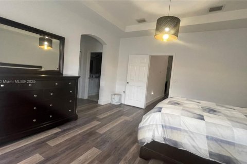 Townhouse in Doral, Florida 3 bedrooms, 172.24 sq.m. № 1891026 - photo 17