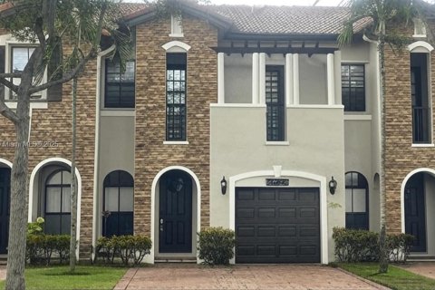 Townhouse in Doral, Florida 3 bedrooms, 172.24 sq.m. № 1891026 - photo 1