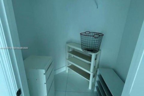 Copropriété à louer à Miami, Floride: 2 chambres, 104.33 m2 № 2041161 - photo 14