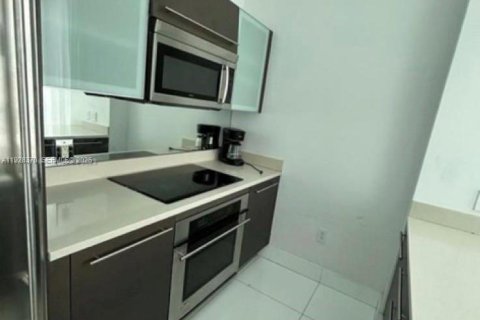 Copropriété à louer à Miami, Floride: 2 chambres, 104.33 m2 № 2041161 - photo 4