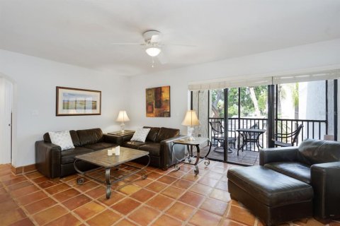 Condo in Sarasota, Florida, 1 bedroom № 2206232 - photo 9