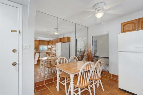 Condo in Sarasota, Florida, 1 bedroom № 2206232 - photo 3