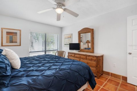 Condo in Sarasota, Florida, 1 bedroom № 2206232 - photo 18
