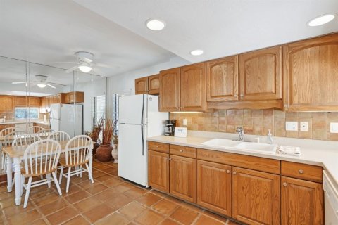 Condo in Sarasota, Florida, 1 bedroom № 2206232 - photo 6