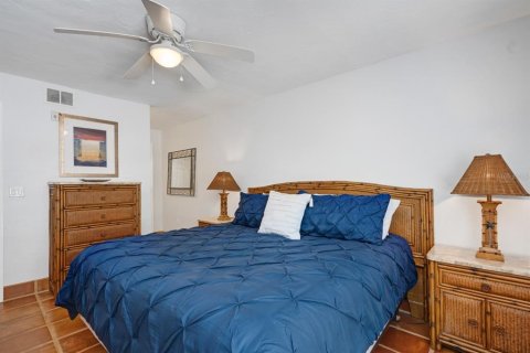 Condo in Sarasota, Florida, 1 bedroom № 2206232 - photo 17