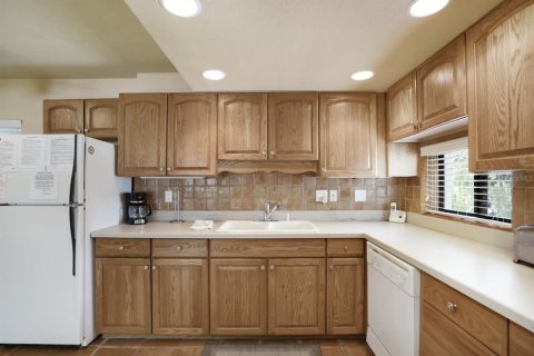 Condo in Sarasota, Florida, 1 bedroom № 2206232 - photo 25