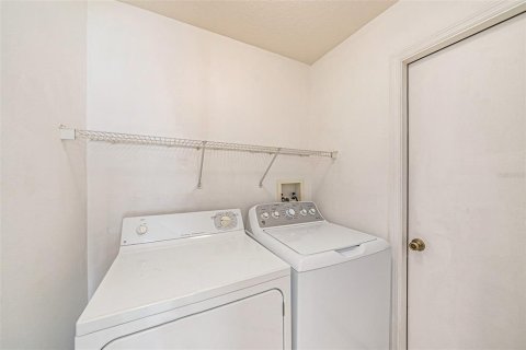 House in Wesley Chapel, Florida 2 bedrooms, 135.45 sq.m. № 1782396 - photo 15