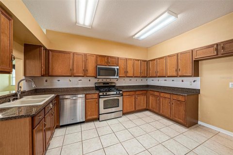 House in Wesley Chapel, Florida 2 bedrooms, 135.45 sq.m. № 1782396 - photo 7