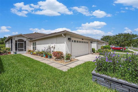 House in Wesley Chapel, Florida 2 bedrooms, 135.45 sq.m. № 1782396 - photo 2