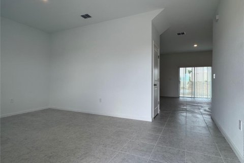 Villa ou maison à louer à Haines City, Floride: 4 chambres, 195 m2 № 1824567 - photo 4