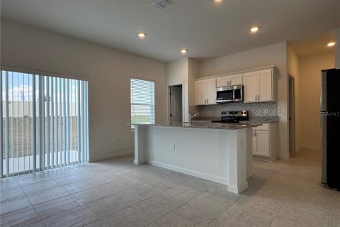 Villa ou maison à louer à Haines City, Floride: 4 chambres, 195 m2 № 1824567 - photo 6