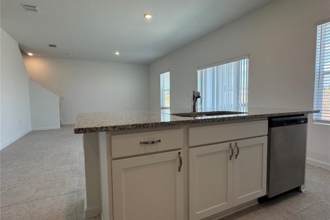 Villa ou maison à louer à Haines City, Floride: 4 chambres, 195 m2 № 1824567 - photo 11