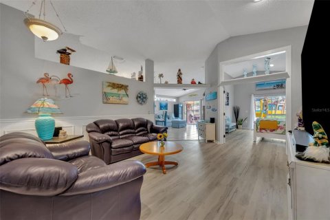Casa en venta en Melbourne, Florida, 3 dormitorios, 180.42 m2 № 1899556 - foto 4
