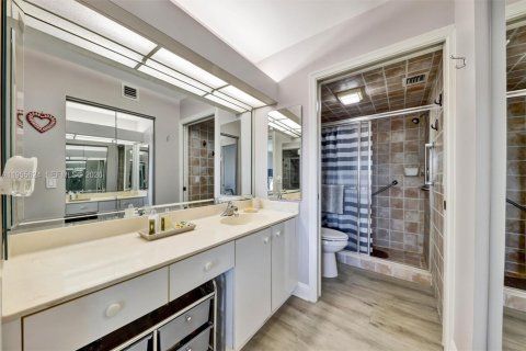 Купить кондоминиум в Тамарак, Флорида 2 спальни, 114.08м2, № 2009504 - фото 21