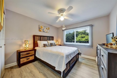 Купить кондоминиум в Тамарак, Флорида 2 спальни, 114.08м2, № 2009504 - фото 24