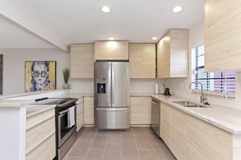 Condo in Winter Park, Florida, 2 bedrooms  № 1906096 - photo 10