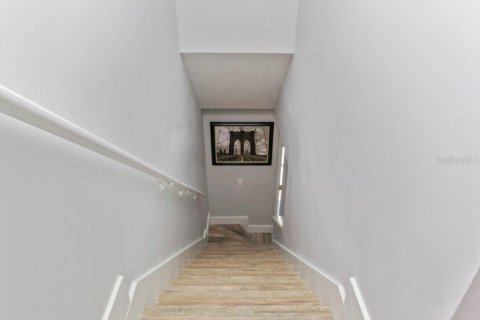 Condo in Winter Park, Florida, 2 bedrooms  № 1906096 - photo 30