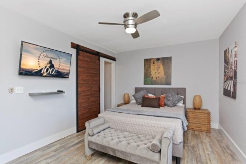 Condo in Winter Park, Florida, 2 bedrooms  № 1906096 - photo 27