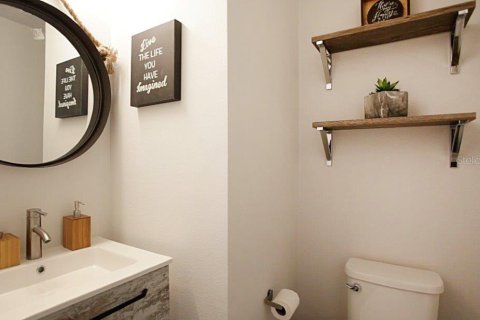 Condo in Winter Park, Florida, 2 bedrooms  № 1906096 - photo 13