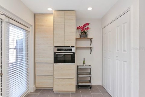 Condo in Winter Park, Florida, 2 bedrooms  № 1906096 - photo 11