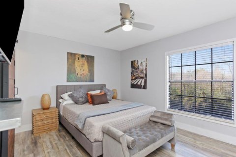 Condo in Winter Park, Florida, 2 bedrooms  № 1906096 - photo 16
