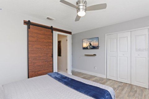 Condo in Winter Park, Florida, 2 bedrooms  № 1906096 - photo 24