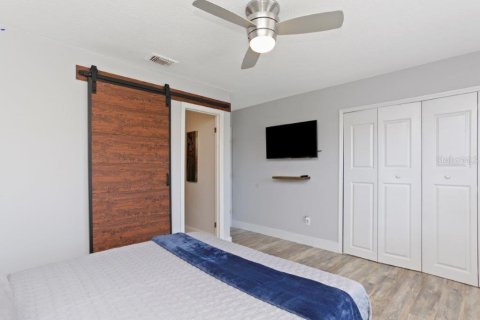 Condo in Winter Park, Florida, 2 bedrooms  № 1906096 - photo 23