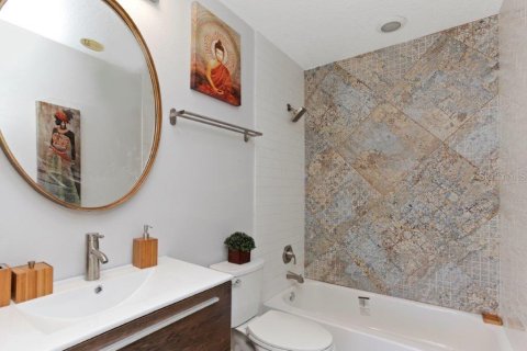 Condo in Winter Park, Florida, 2 bedrooms  № 1906096 - photo 19