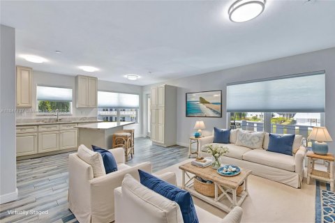 Copropriété à vendre à Stuart, Floride: 2 chambres, 92.16 m2 № 1958521 - photo 2