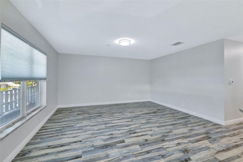 Copropriété à vendre à Stuart, Floride: 2 chambres, 92.16 m2 № 1958521 - photo 23