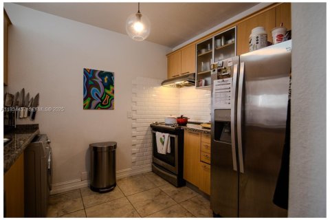 Condominio en alquiler en Miami, Florida, 1 dormitorio, 65.87 m2 № 1992828 - foto 7