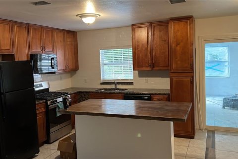 Casa en venta en Avon Park, Florida, 3 dormitorios, 149.67 m2 № 1887142 - foto 2