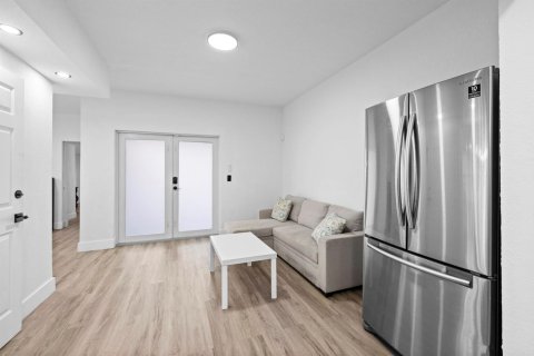 Villa ou maison à louer à Miami, Floride: 4 chambres, 113.34 m2 № 2389520 - photo 21