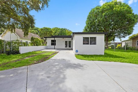 Villa ou maison à Miami, Floride 4 chambres, 113.34 m2 № 2389520