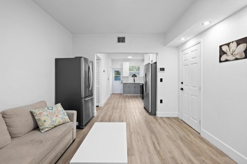Villa ou maison à louer à Miami, Floride: 4 chambres, 113.34 m2 № 2389520 - photo 24