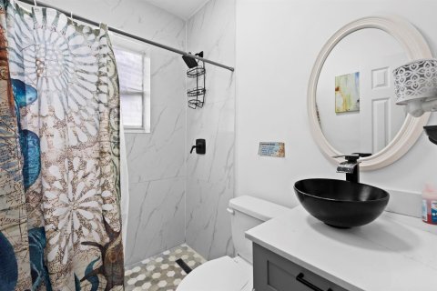 Villa ou maison à louer à Miami, Floride: 4 chambres, 113.34 m2 № 2389520 - photo 5