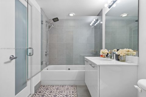 Copropriété à louer à Miami, Floride: 2 chambres, 114.73 m2 № 1968885 - photo 19