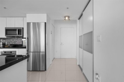 Copropriété à louer à Miami, Floride: 2 chambres, 114.73 m2 № 1968885 - photo 5