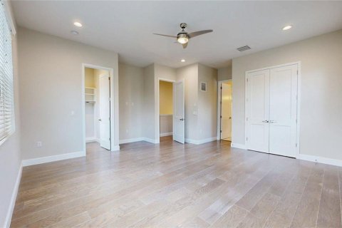 Townhouse in Winter Garden, Florida 3 bedrooms, 225.94 sq.m. № 2231423 - photo 19