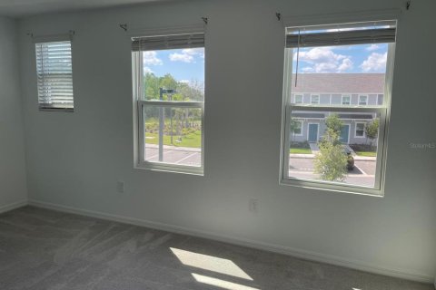Townhouse in Poinciana, Florida 2 bedrooms, 116.59 sq.m. № 2167865 - photo 8