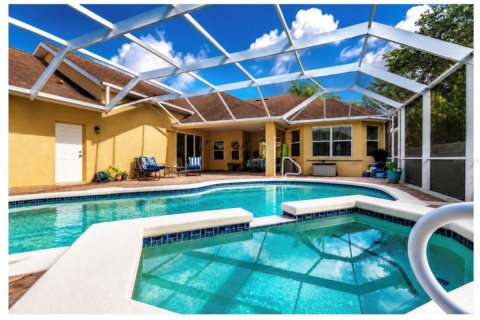 House in Palm Coast, Florida 5 bedrooms, 313.17 sq.m. № 2219286 - photo 2