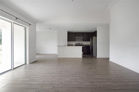 Casa en alquiler en Poinciana, Florida, 3 dormitorios, 149.85 m2 № 1905827 - foto 9