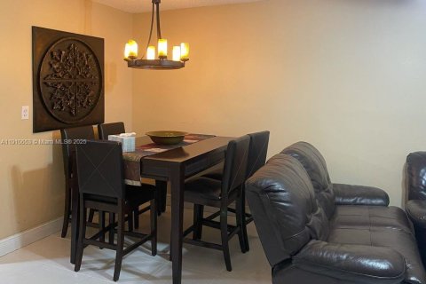 Condo in Sunny Isles Beach, Florida, 1 bedroom  № 2039213 - photo 3
