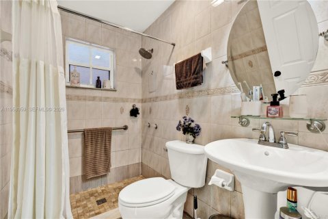 Casa en venta en Hialeah, Florida, 3 dormitorios, 120.31 m2 № 2019664 - foto 22