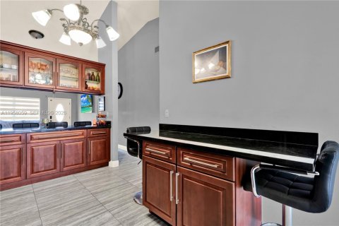Casa en venta en Hialeah, Florida, 3 dormitorios, 120.31 m2 № 2019664 - foto 11