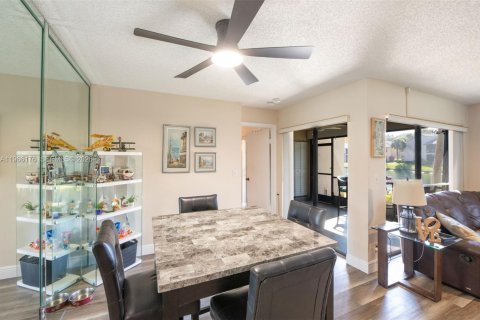 Condominio en venta en Coconut Creek, Florida, 3 dormitorios № 2029502 - foto 5