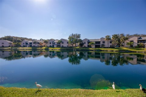 Condominio en venta en Coconut Creek, Florida, 3 dormitorios № 2029502 - foto 18